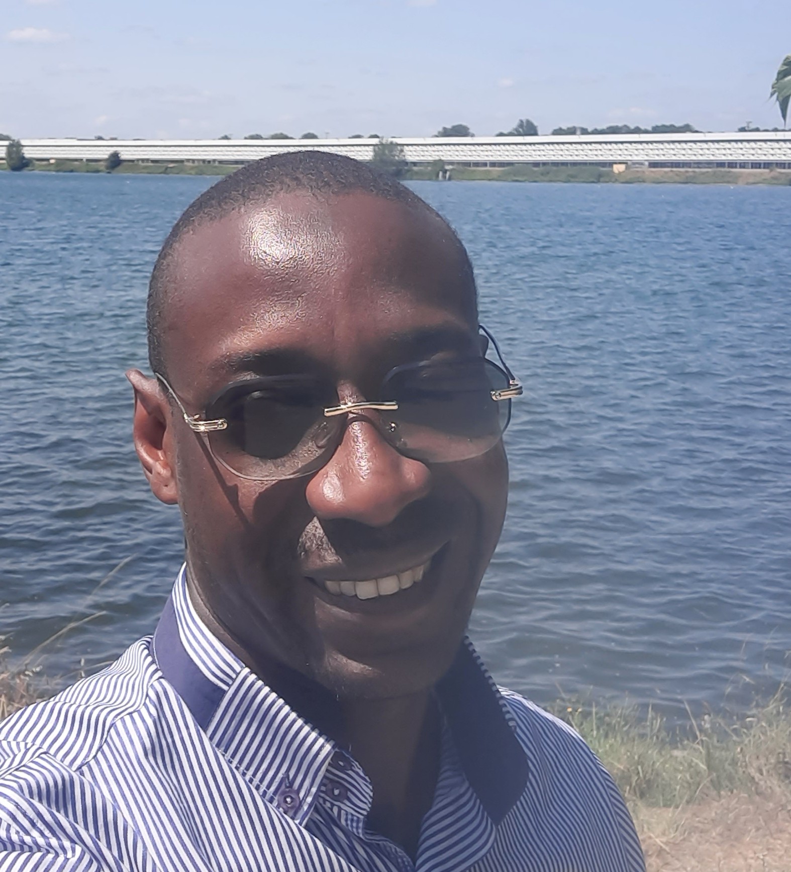 Toan - Brissago - Tessin | Rencontre Discrète