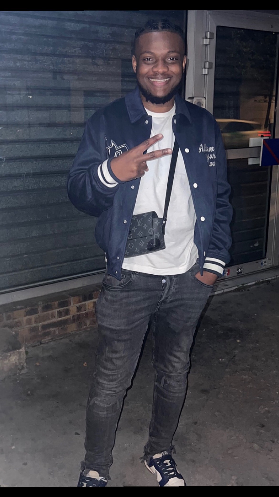 Jonah - Bauen - Uri | Rencontre Discrète