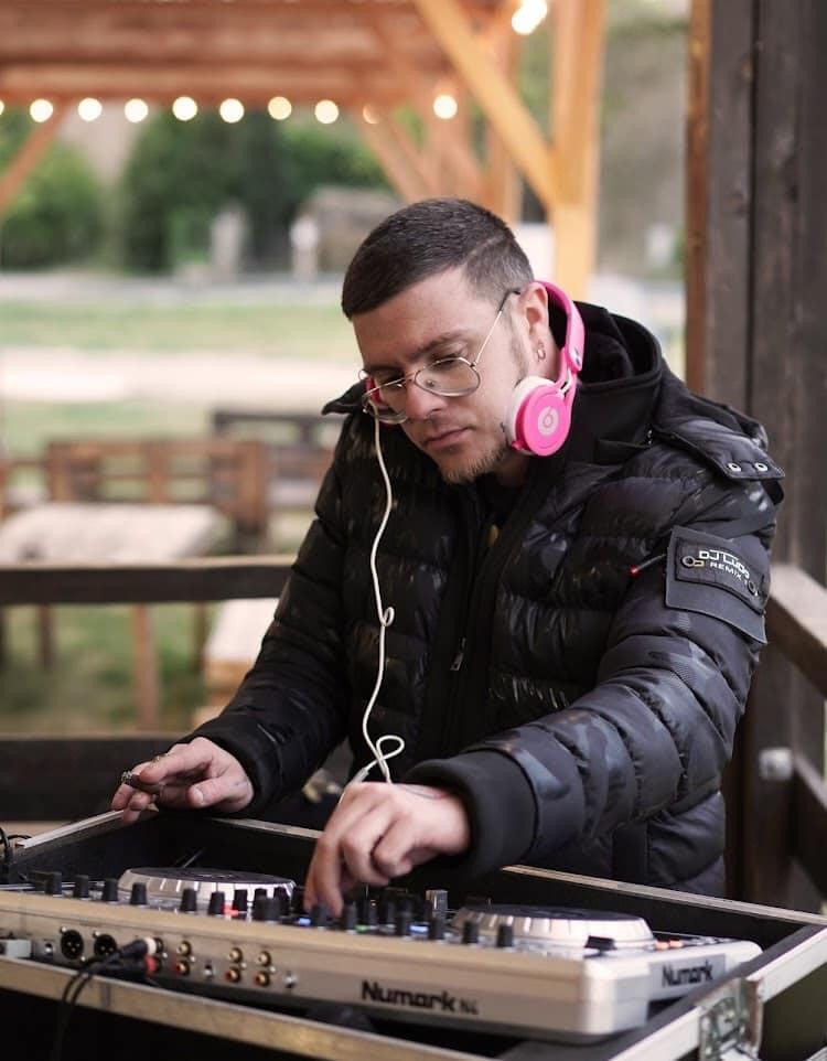 Floris - Herzogenbuchsee - Berne | Rencontre Discrète