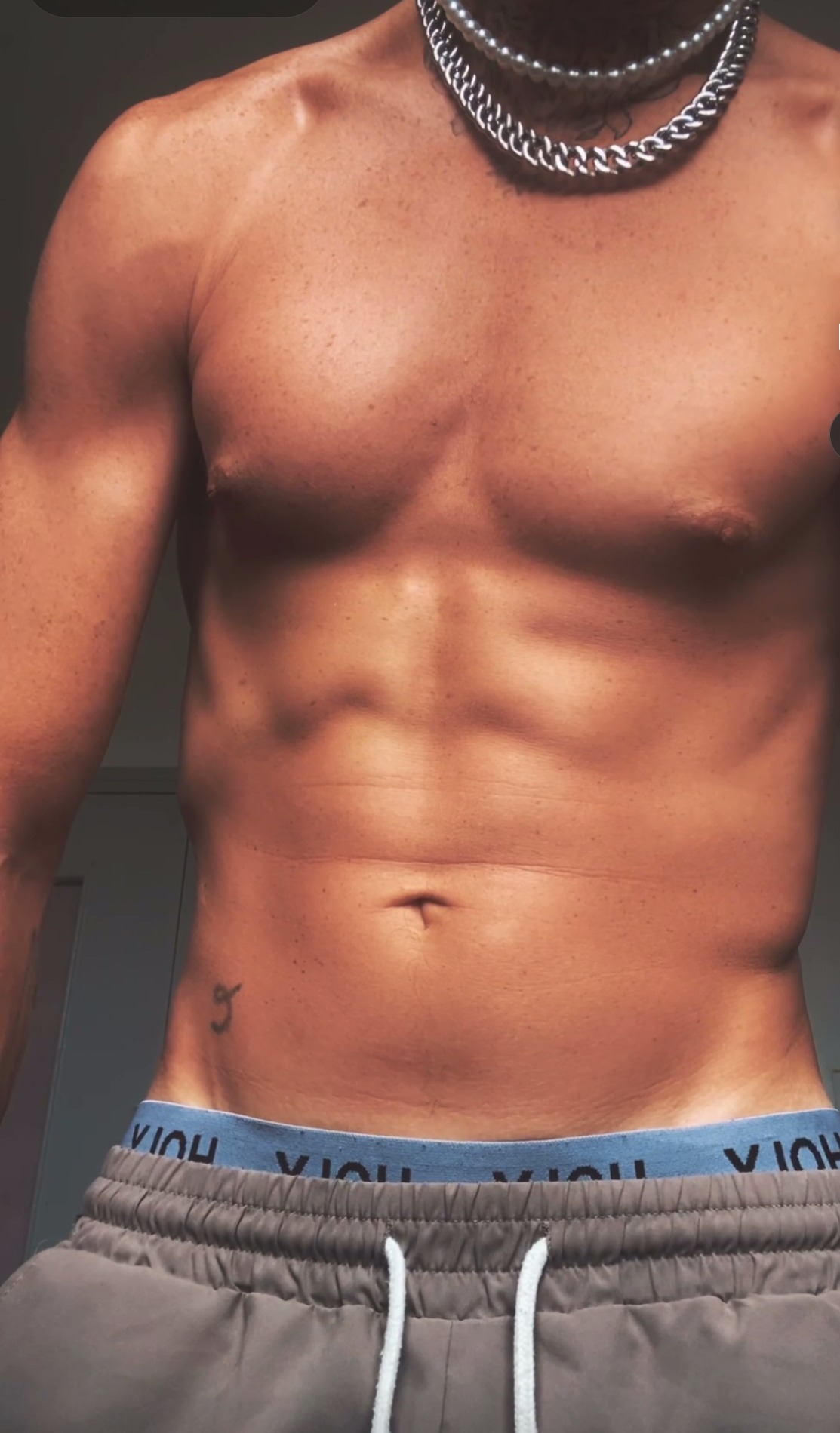 Nhu - Bürchen - Valais | Rencontre Discrète