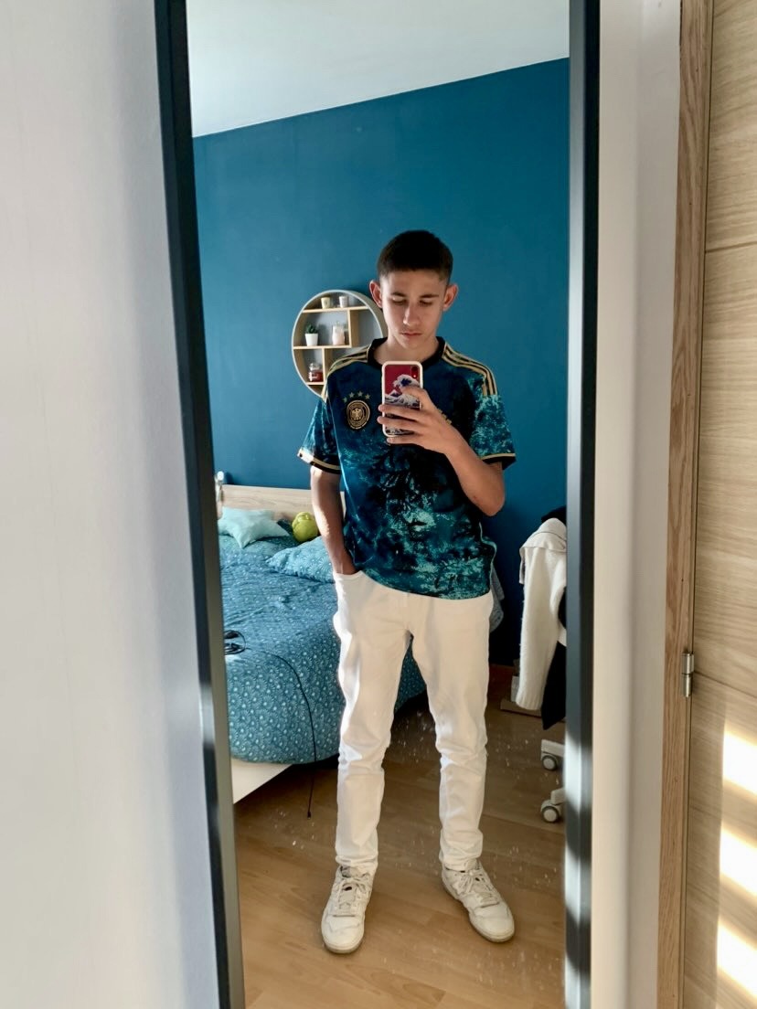 Mouhssine - Gilly - Vaud | Rencontre Discrète