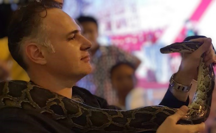 Isaak - Le Brouillet - Neuchâtel | Rencontre Discrète