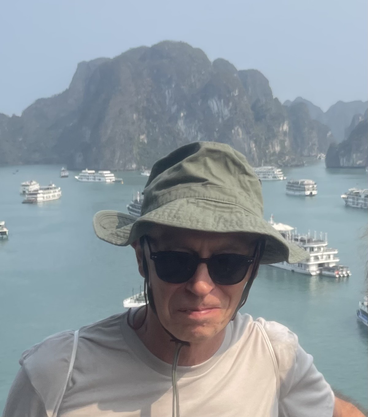 Redouan - Monnaz - Vaud | Rencontre Discrète