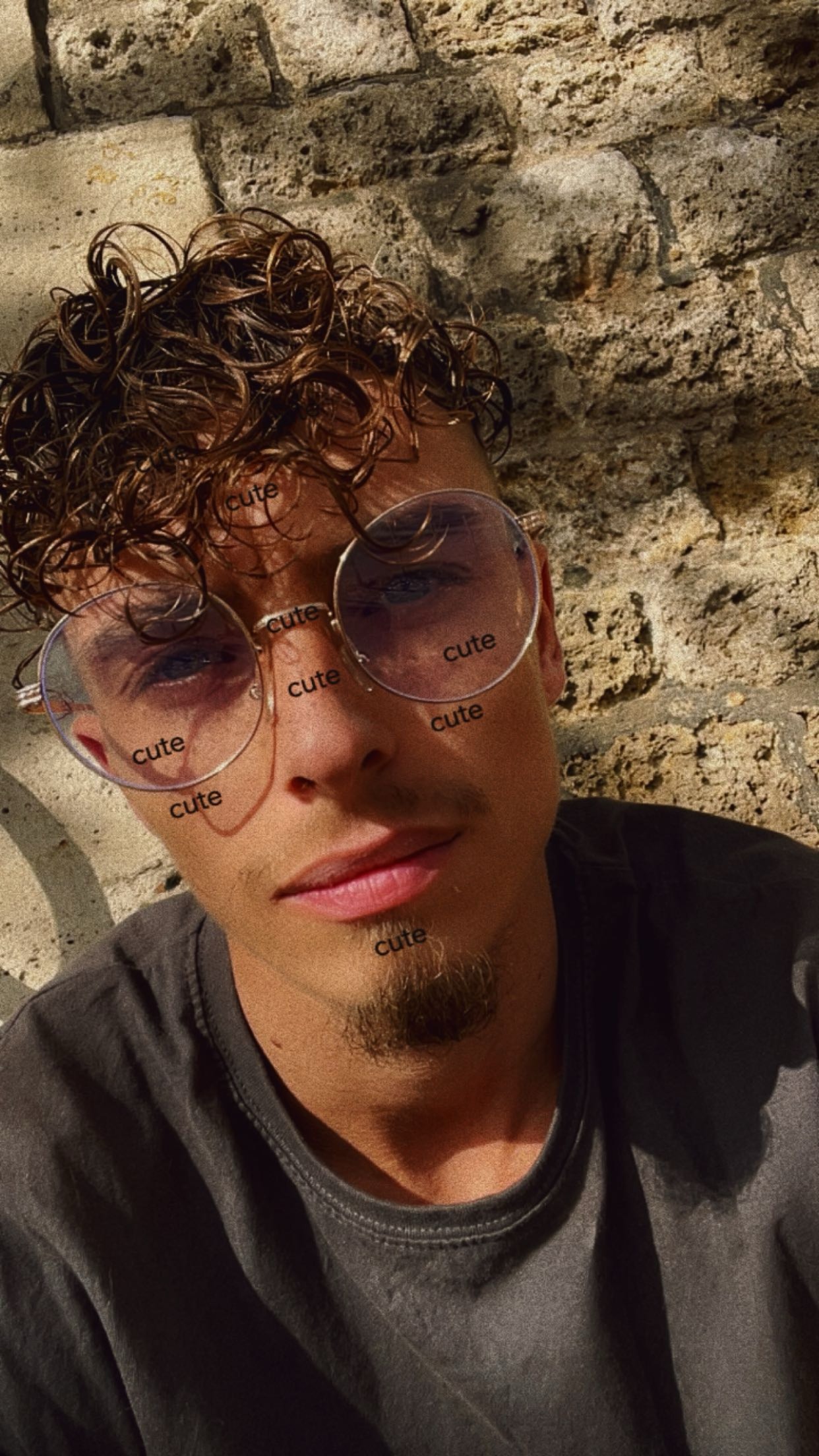 Alister - Aran - Vaud | Rencontre Discrète