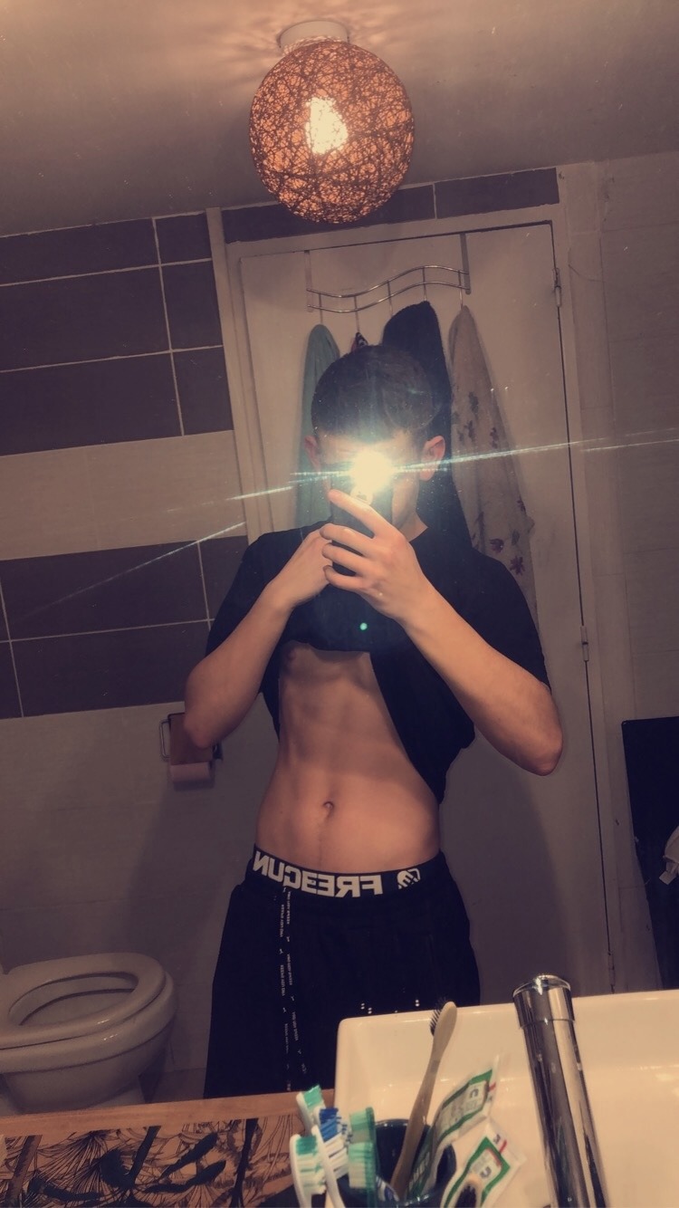 Mattheo - Wolfertswil - Saint-Gall | Rencontre Discrète