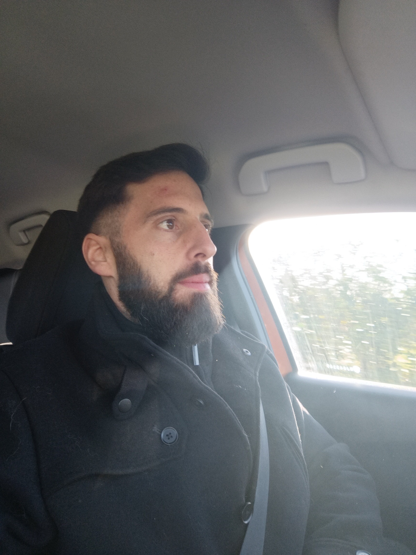 Farouq - Agno - Tessin | Rencontre Discrète