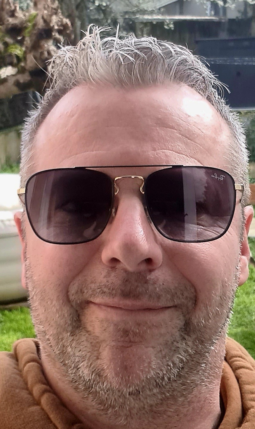 Aliosha - Mutrux - Vaud | Rencontre Discrète