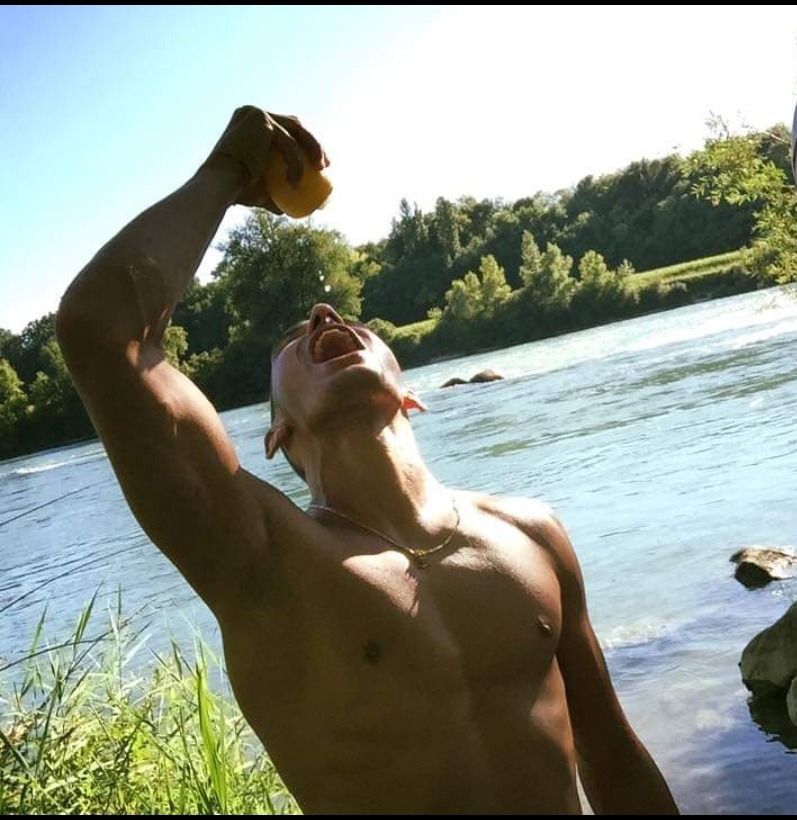 Nunzio - Mülchi - Berne | Rencontre Discrète