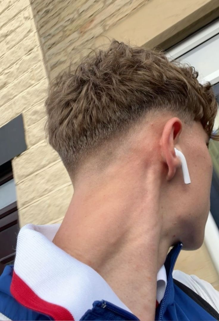 Ilyann - Riehen - Bâle-Ville | Rencontre Discrète