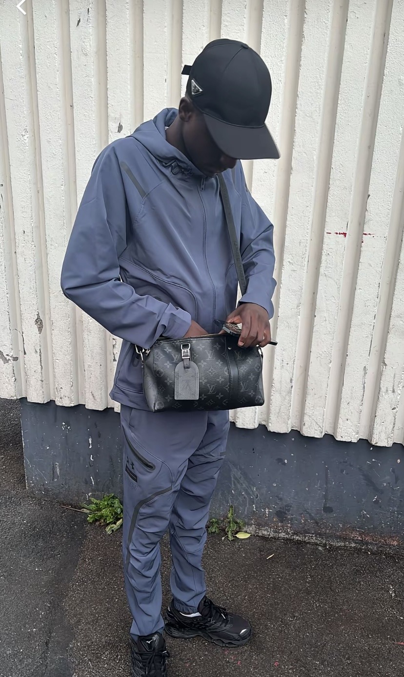 Estheban - Wangs - Saint-Gall | Rencontre Discrète