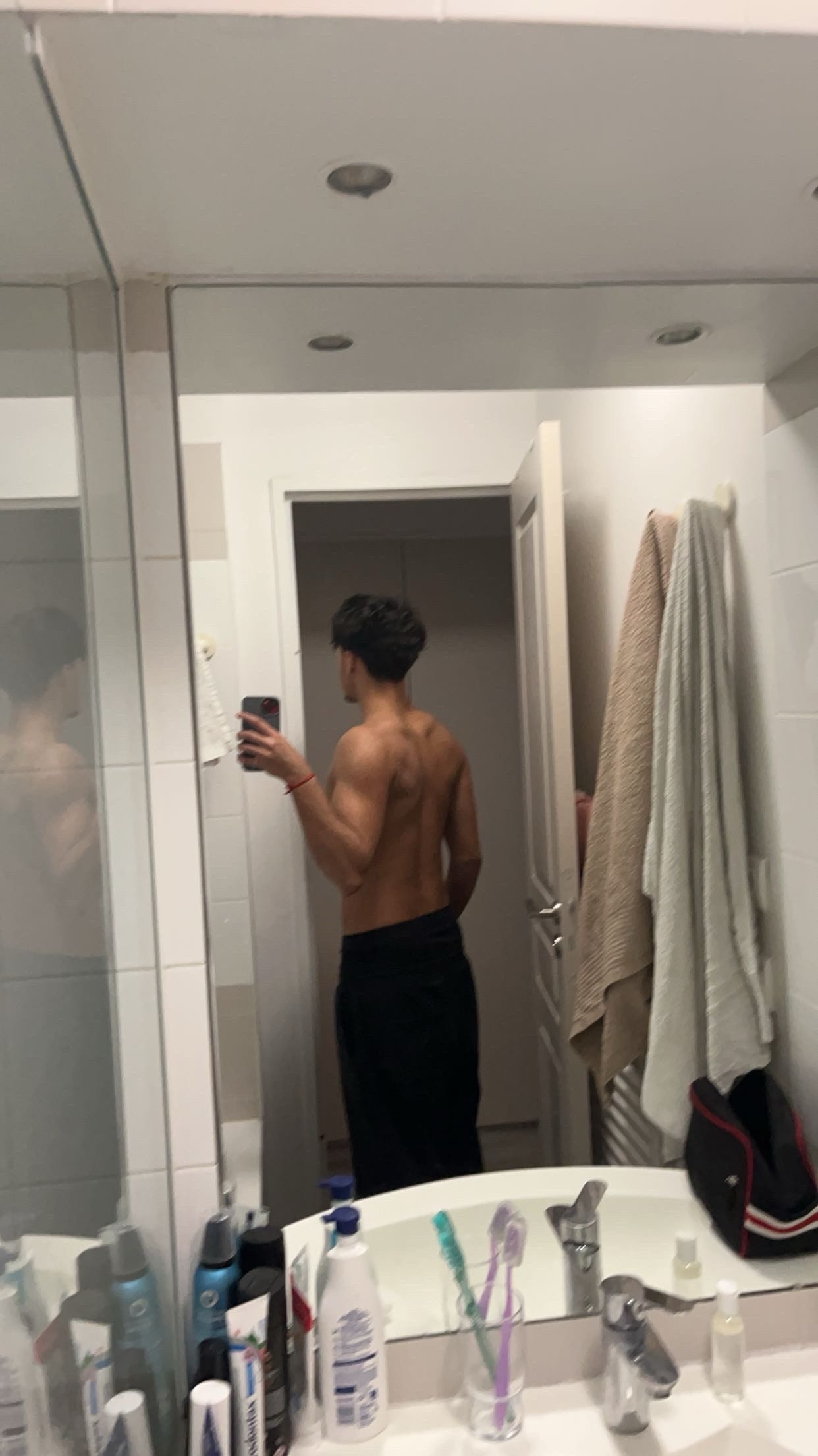 Sourakata - Yvorne - Vaud | Rencontre Discrète