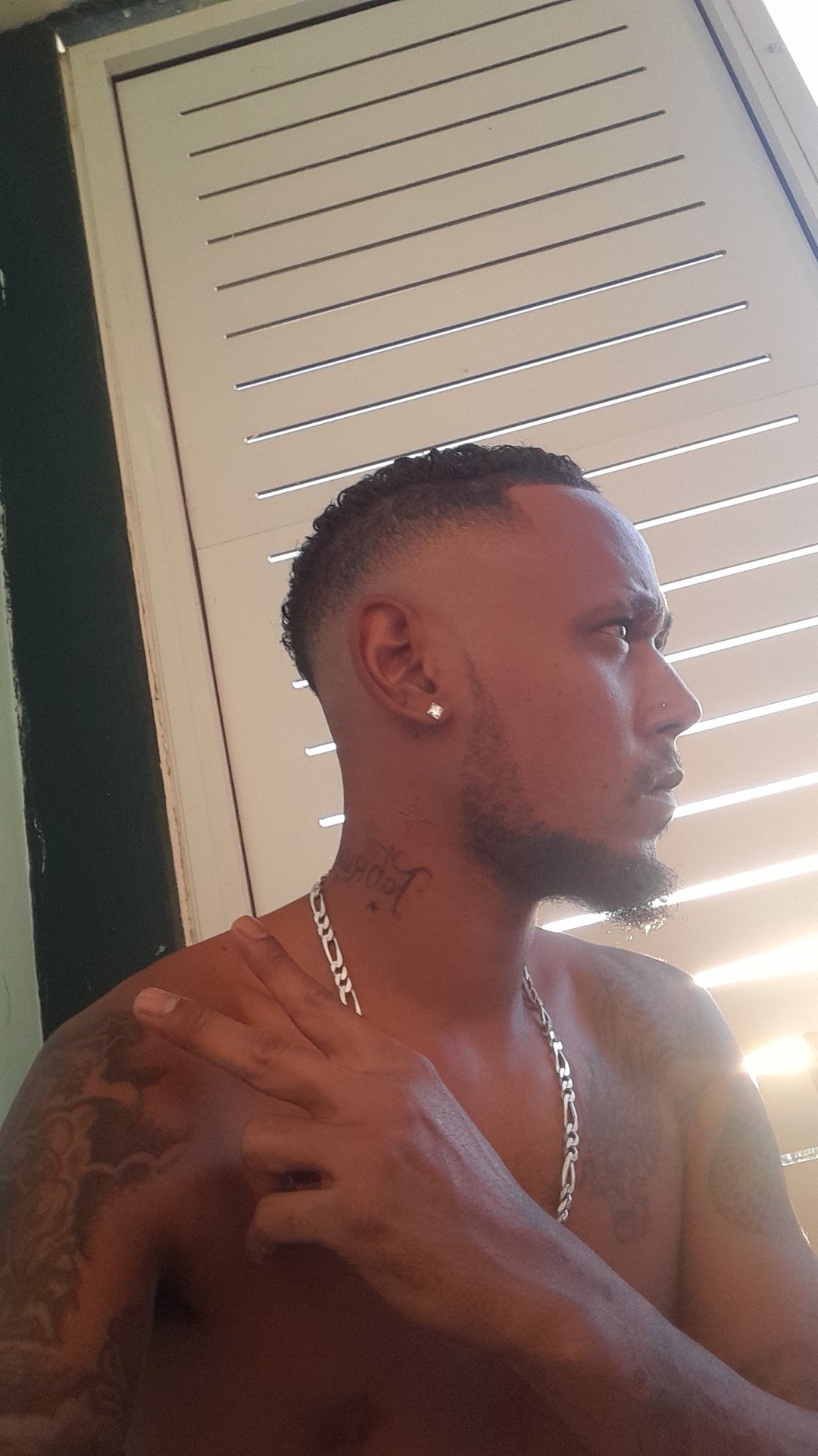 Abderahman - Bowil - Berne | Rencontre Discrète